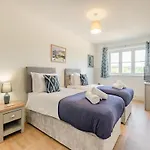 Whistle Stop Holiday home *