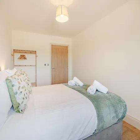 Whistle Stop * Whitby